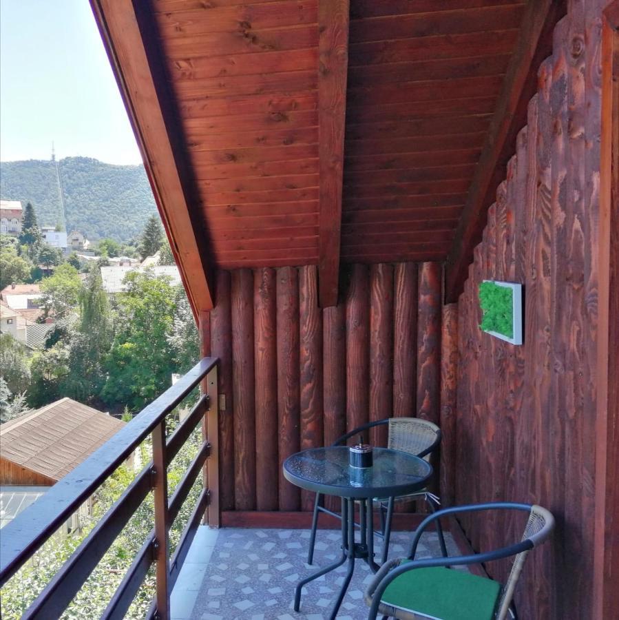 Snug Apartments - Private Parking Near Downtown Braşov Exterior foto