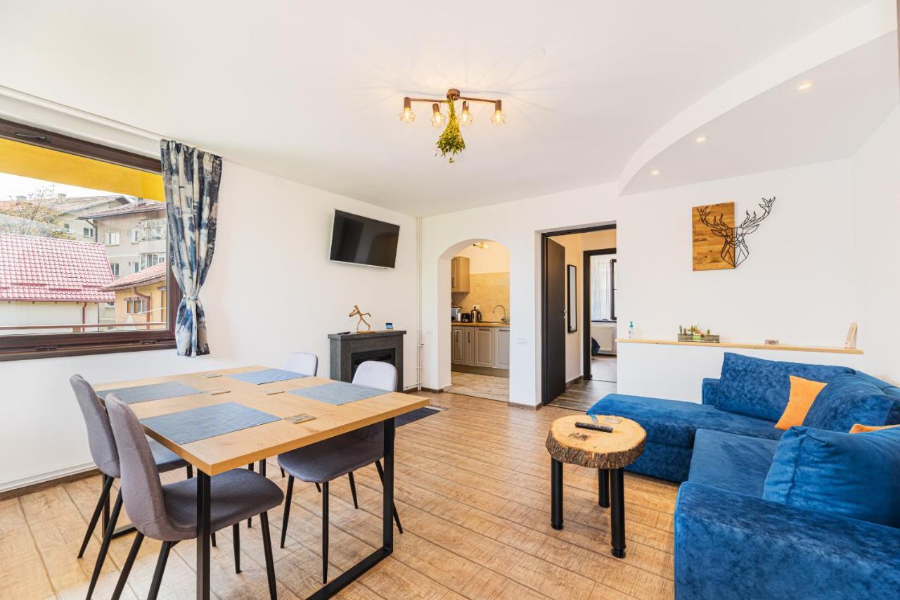 Snug Apartments - Private Parking Near Downtown Braşov Exterior foto